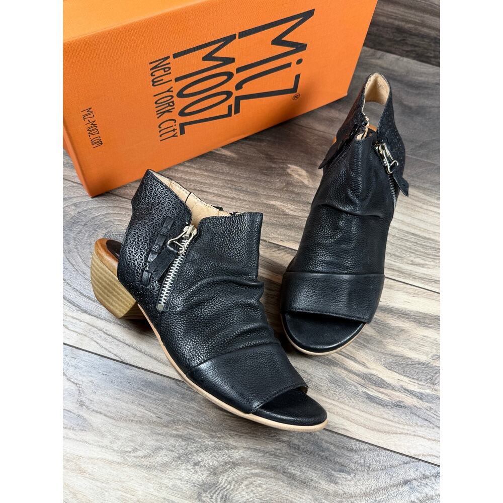 NIB Miz Mooz Carla 38 7.5-8 Side Zip Low Heeled Open Toe Sandals Black Leather